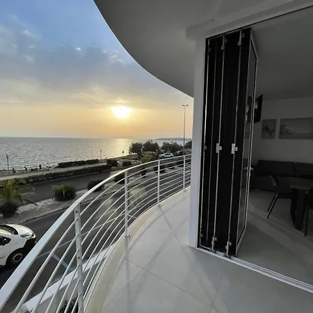 Angolo Blu Fronte Mare 加利波利