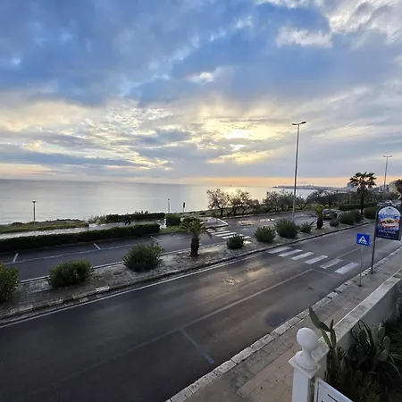 Angolo Blu Fronte Mare Lejlighed
