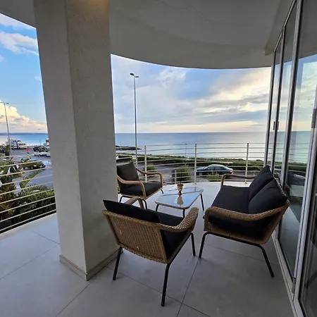 Διαμέρισμα Angolo Blu Fronte Mare *