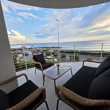 Διαμέρισμα Angolo Blu Fronte Mare *